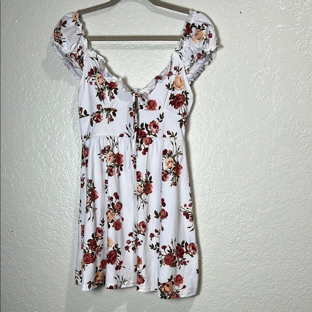 Floral White Dress with Red and‎ Pink Roses M
